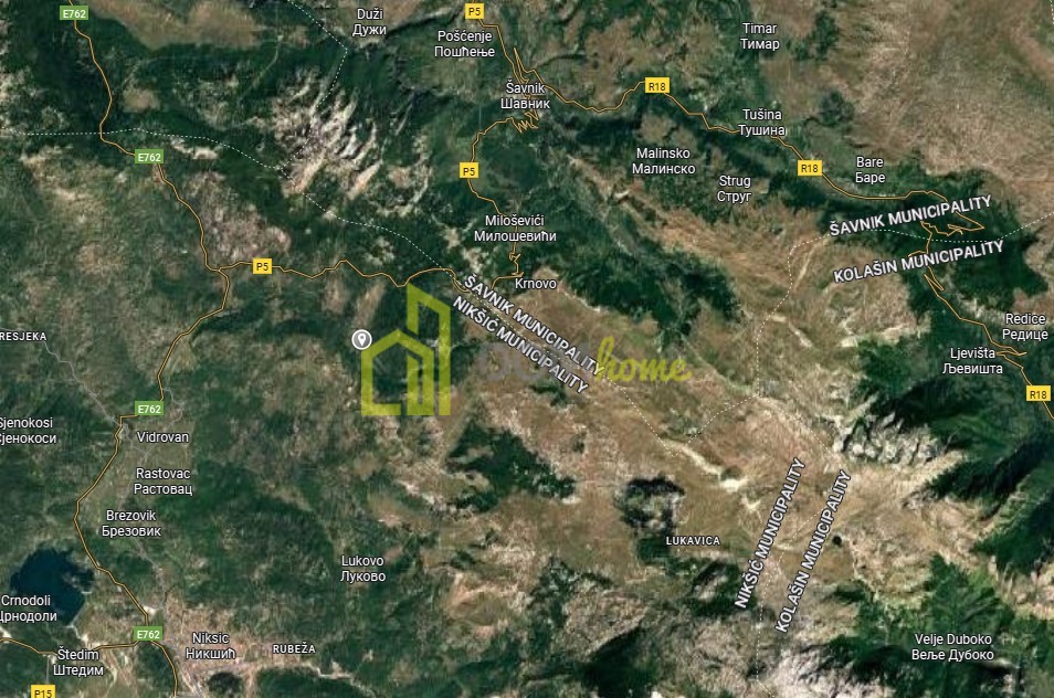 Plac 95800m2, Nikšić, Praga